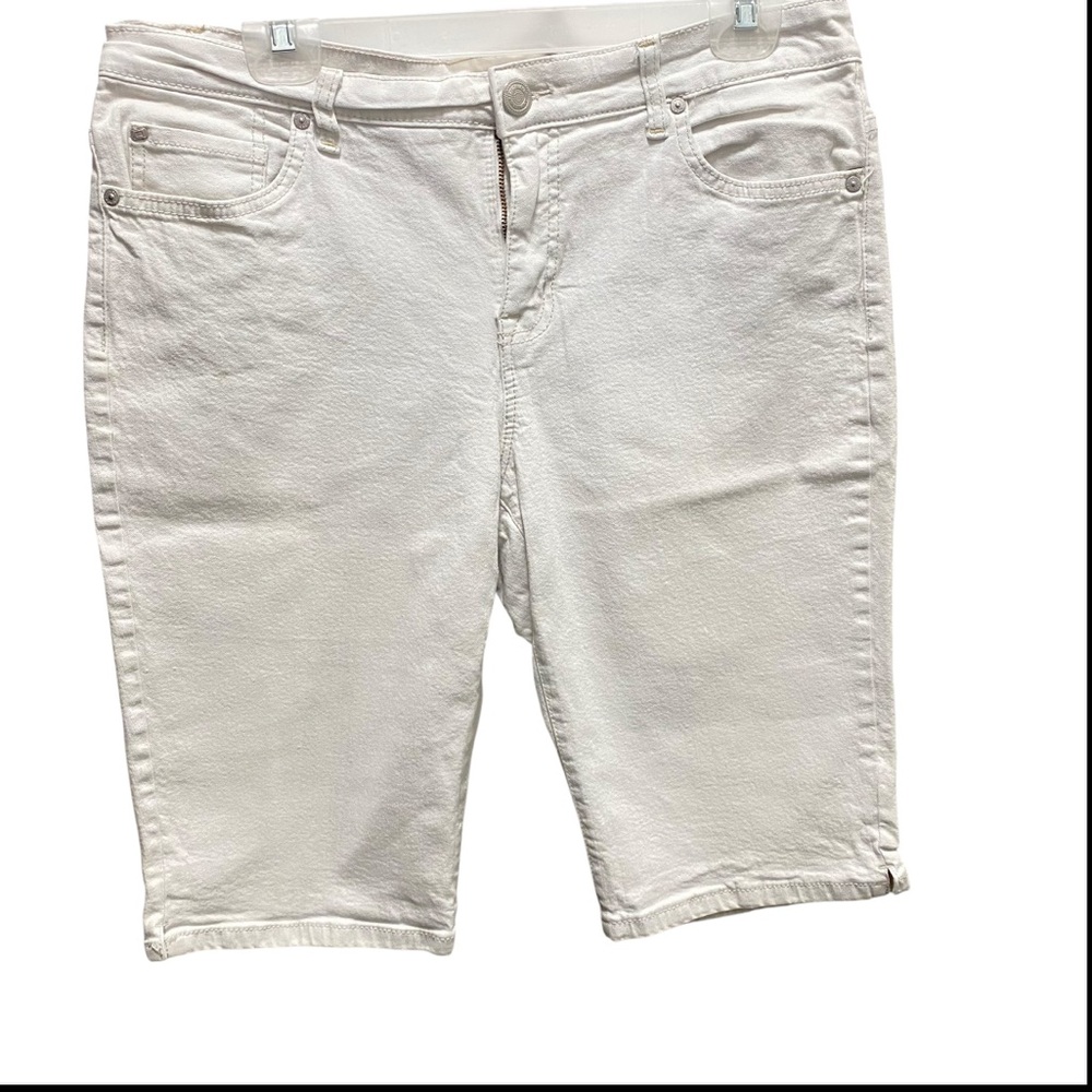 Bandolino Blu Women’s Shorts